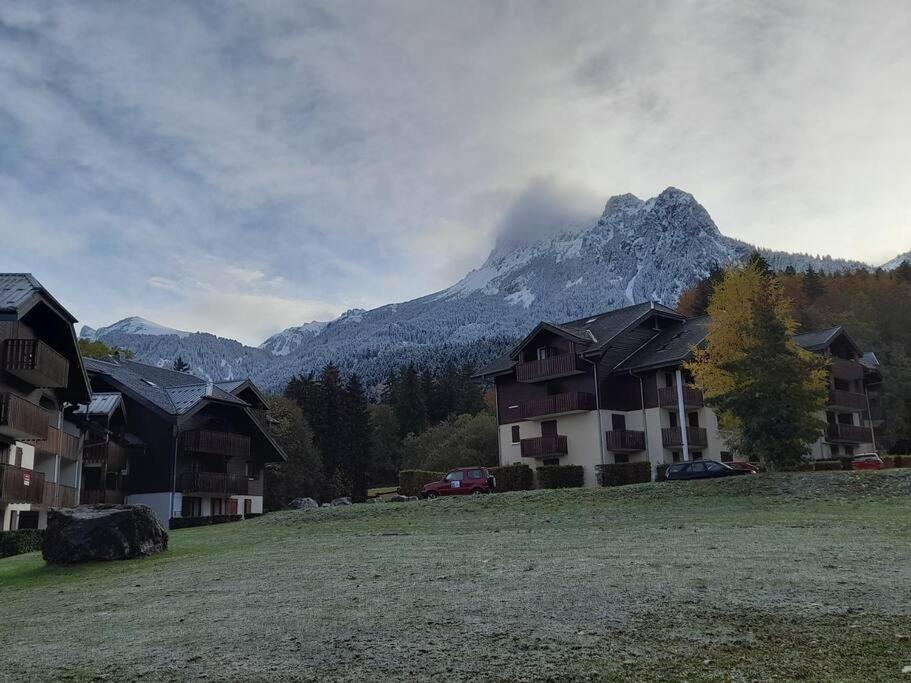 Rez De Jardin / Pieds Des Pistes Apartman Bernex Kültér fotó