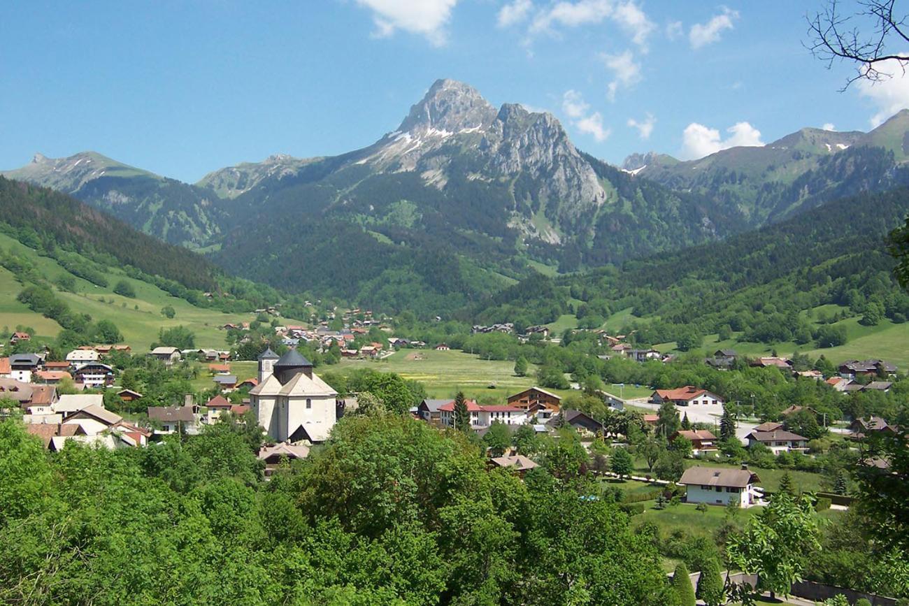 Rez De Jardin / Pieds Des Pistes Apartman Bernex Kültér fotó